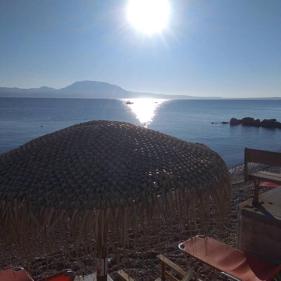 Готель Marzi Beach And Bungalows Kokkonion Екстер'єр фото