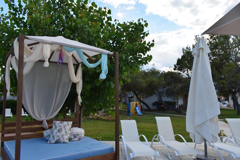 Готель Marzi Beach And Bungalows Kokkonion Екстер'єр фото