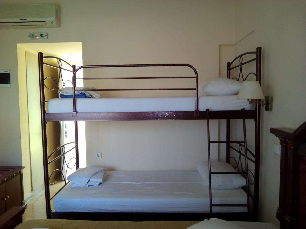 Готель Marzi Beach And Bungalows Kokkonion Номер фото